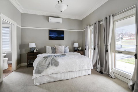 The Spa Cottage With HotTub, Netflix & Stan - Lennox Head Accommodation 13