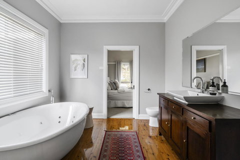 The Spa Cottage With HotTub, Netflix & Stan - Lennox Head Accommodation 11