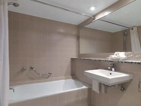 Crowne Plaza Sydney Airport, An IHG Hotel - Lennox Head Accommodation 26