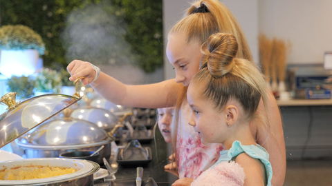 Crowne Plaza Sydney Airport, An IHG Hotel - Lennox Head Accommodation 5