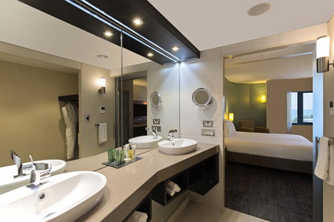 Hilton Darwin - Lennox Head Accommodation 15