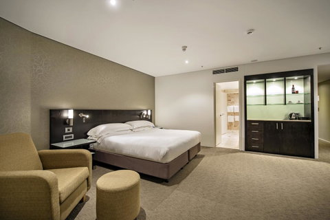 Hilton Darwin - Lennox Head Accommodation 34