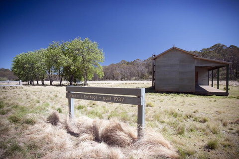 Brackens Hut - Lennox Head Accommodation 1