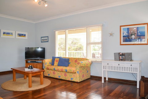 Bremer Riverfront Views To The Sea - Lennox Head Accommodation 3
