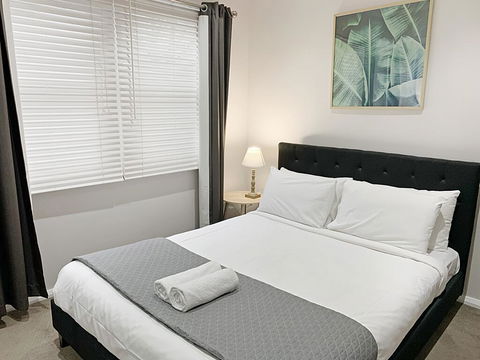 Bright 3-bedroom Apartment - Central Armidale - Lennox Head Accommodation 3