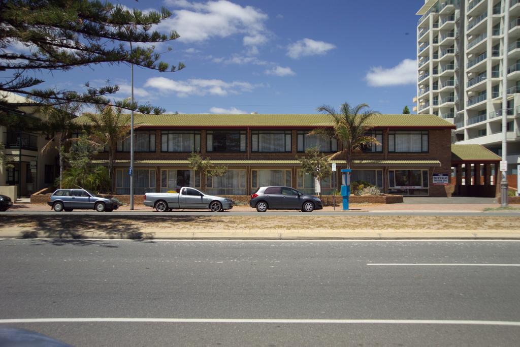 Glenelg SA Lennox Head Accommodation