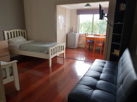 Bunbury's Most Convenient Location - Unit 2 - Lennox Head Accommodation 1