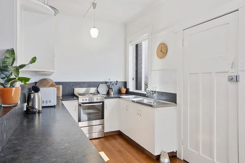Burnie City Apartments - Lennox Head Accommodation 2