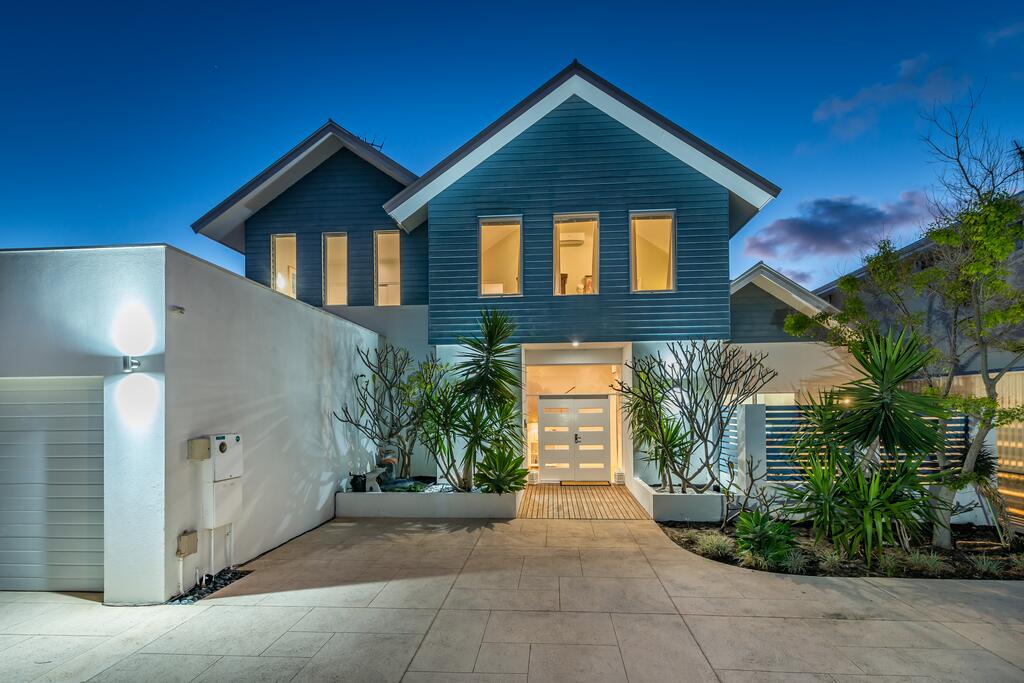 Kinross WA Lennox Head Accommodation