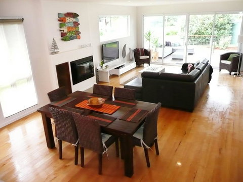 Captain's Cottage - Lennox Head Accommodation 2