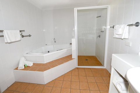 Carriers Arms Hotel Motel - Lennox Head Accommodation 1