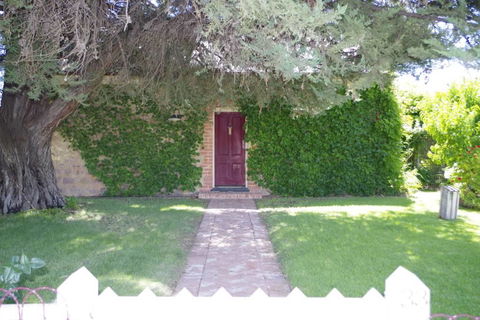 Charlottes Cottage - Lennox Head Accommodation 0