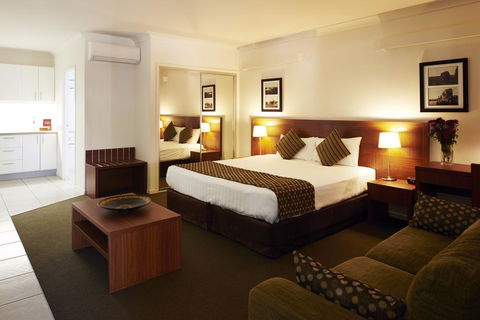 Chinchilla Downtown Motor Inn - Lennox Head Accommodation 0