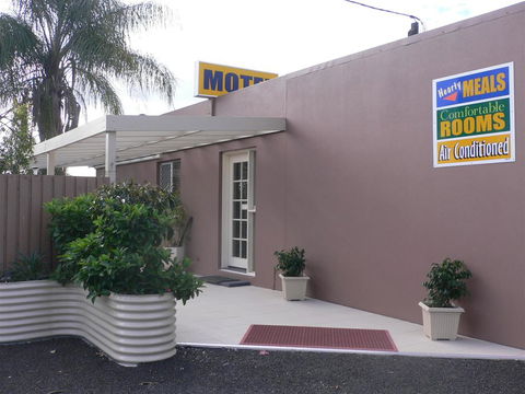 Chinchilla Motel - Lennox Head Accommodation 0
