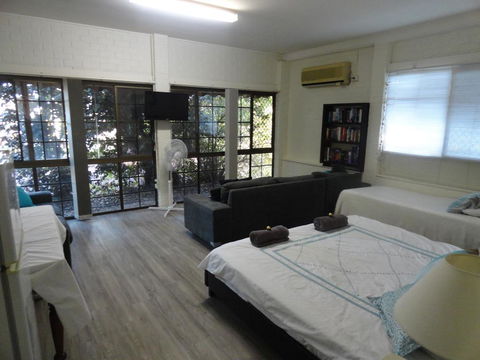 Cleveland B&B - Private Studio Room - Lennox Head Accommodation 2