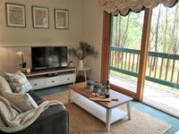 Book Cockatoo Accommodation Vacations Lennox Head Accommodation Lennox Head Accommodation