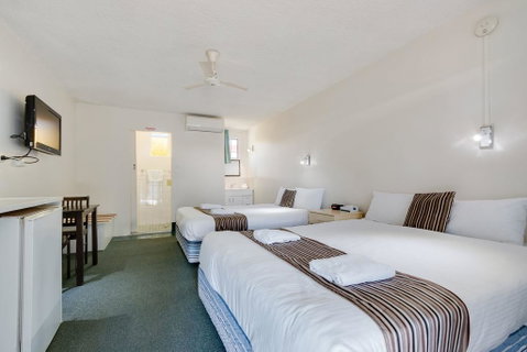 Coffs Harbour Pacific Palms Motel - Lennox Head Accommodation 3