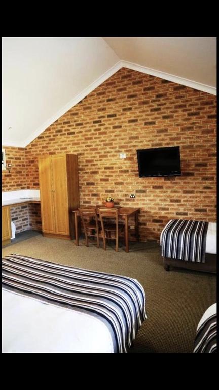 Condobolin Motor Inn - Lennox Head Accommodation 3
