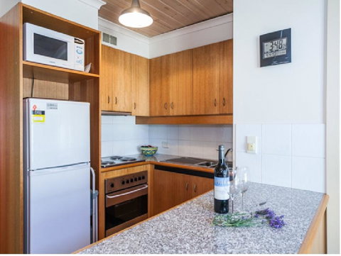 Cora Lynn - Apartment 18 - Lennox Head Accommodation 3