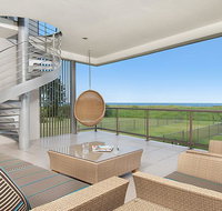 Costa del Sol - WiFi and Austar - Lennox Head Accommodation