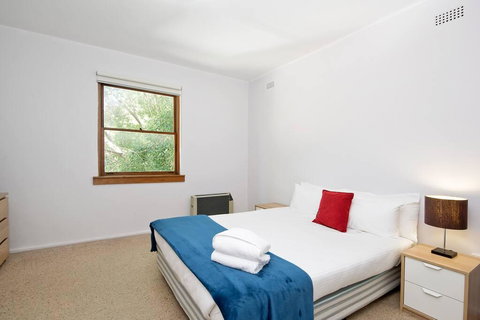 Cosy 2BR Plus Parking In Nth Sydney - Lennox Head Accommodation 2
