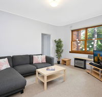 Cosy 2BR plus Parking in Nth Sydney - Lennox Head Accommodation