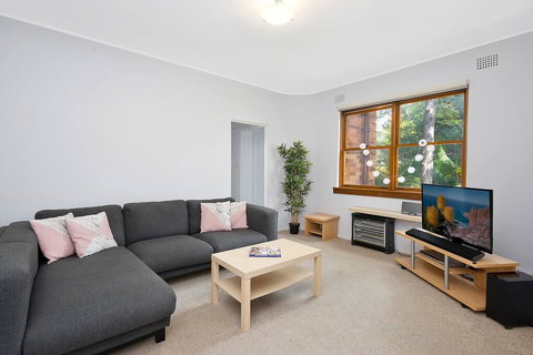 Cosy 2BR Plus Parking In Nth Sydney - Lennox Head Accommodation 0