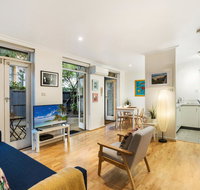 Cosy Modern Apartment With Leafy Courtyard - Lennox Head Accommodation