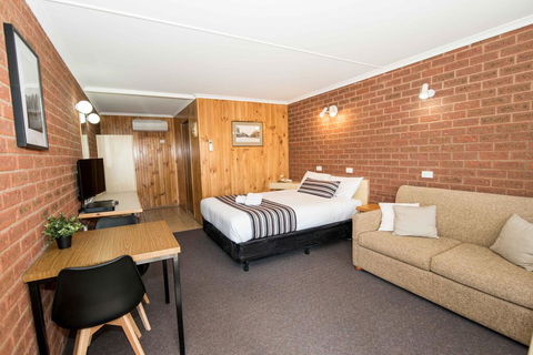 Country Mile Motor Inn - Lennox Head Accommodation 2
