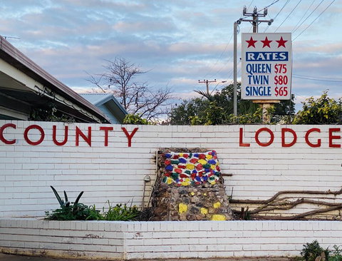 County Lodge Motor Inn - Lennox Head Accommodation 1