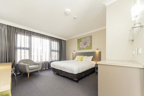 Cowra Services Club Motel - Lennox Head Accommodation 0