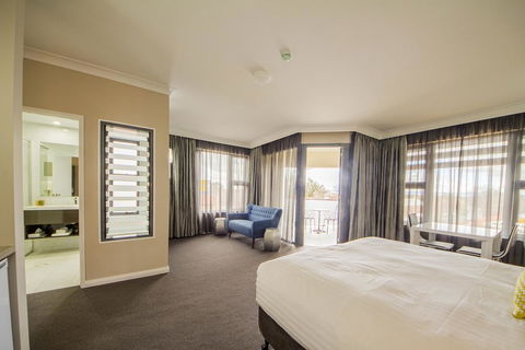 Cowra Services Club Motel - Lennox Head Accommodation 3