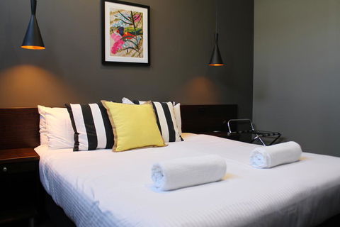 Criterion Hotel Sale - Lennox Head Accommodation 3