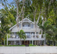 Decked Out By The Sea - Lennox Head Accommodation