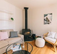 DOVESTONES BY THE SEA - INVERLOCH - Lennox Head Accommodation