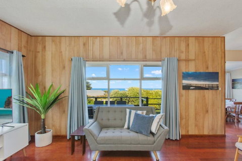 EIGHTY STEPS - Walk To The Ocean Edge - Lennox Head Accommodation 0