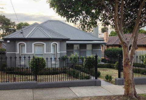 Essendon - Home Away From Home - Lennox Head Accommodation 0