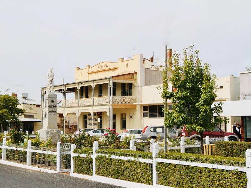Rainbow VIC Lennox Head Accommodation