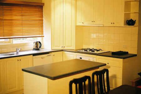 Eyre House - Lennox Head Accommodation 1