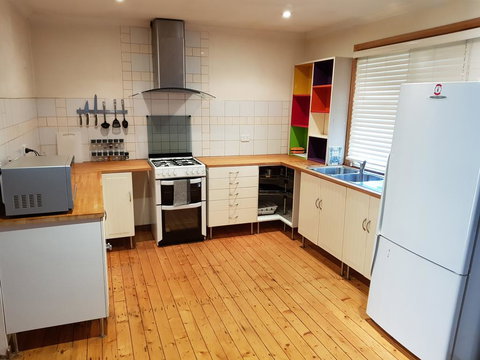 Family Getaway In Eildon - Pet Friendly - Lennox Head Accommodation 2