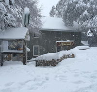 Feathertop Alpine Lodge - Lennox Head Accommodation