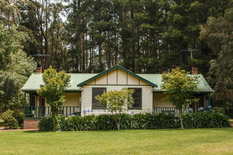 Federation Gardens & Possums Hideaway - Lennox Head Accommodation 0