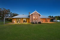 Book Canyonleigh Accommodation Vacations Lennox Head Accommodation Lennox Head Accommodation