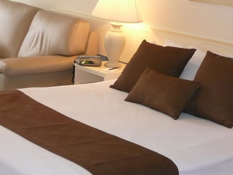 Frankston International - Lennox Head Accommodation 3