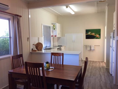 FROGGIES HOLIDAY HOUSE - Lennox Head Accommodation 3