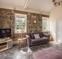 Georgia - Lennox Head Accommodation