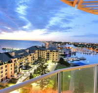 GLENELG Five Stars - Lennox Head Accommodation