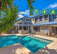 Gold Coast Stunning Waterfront Holiday Retreat - Lennox Head Accommodation