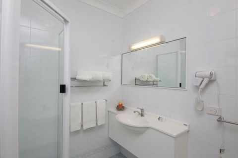 Golf Club Motor Inn Wingham - Lennox Head Accommodation 3