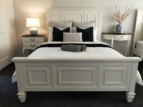 Hamptons Waterfront Getaway - Lennox Head Accommodation 3